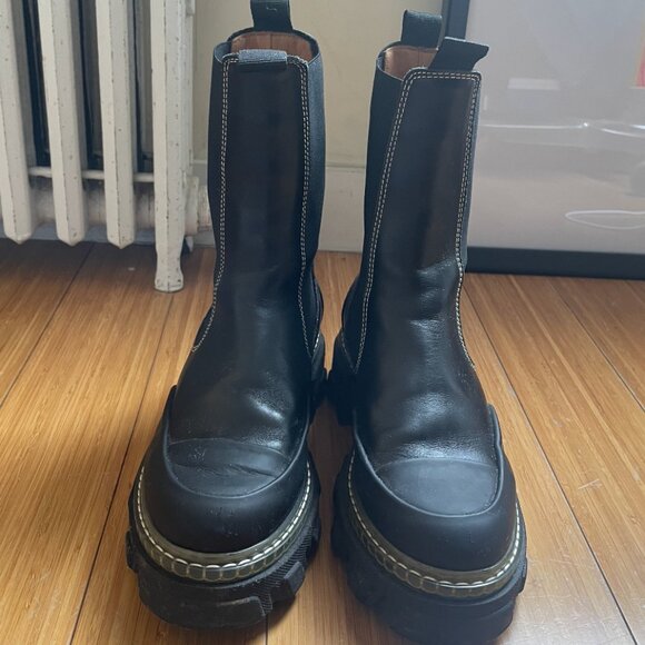 GANNI Mid-Calf Cleated Chelsea Boots - Picture 2 of 6